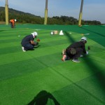 大分ジャンボゴルフセンター様、場内人工芝張替工事