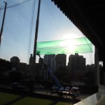 アメリカンゴルフプラザ美野島店様内、西日防止用遮光ネット取付工事