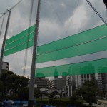 アメリカンゴルフプラザ美野島店様内、西日防止用遮光ネット取付工事