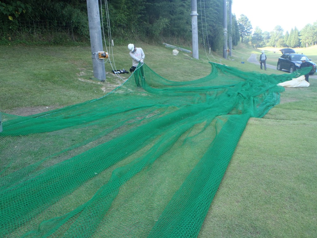 大分富士見CC様、コース内防球ネット新設工事