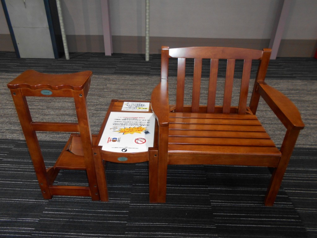 打席椅子、テーブル入替