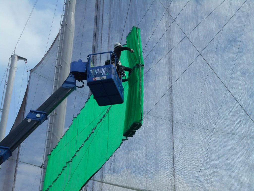 アメリカンゴルフプラザ美野島様、遮光ネット張替工事