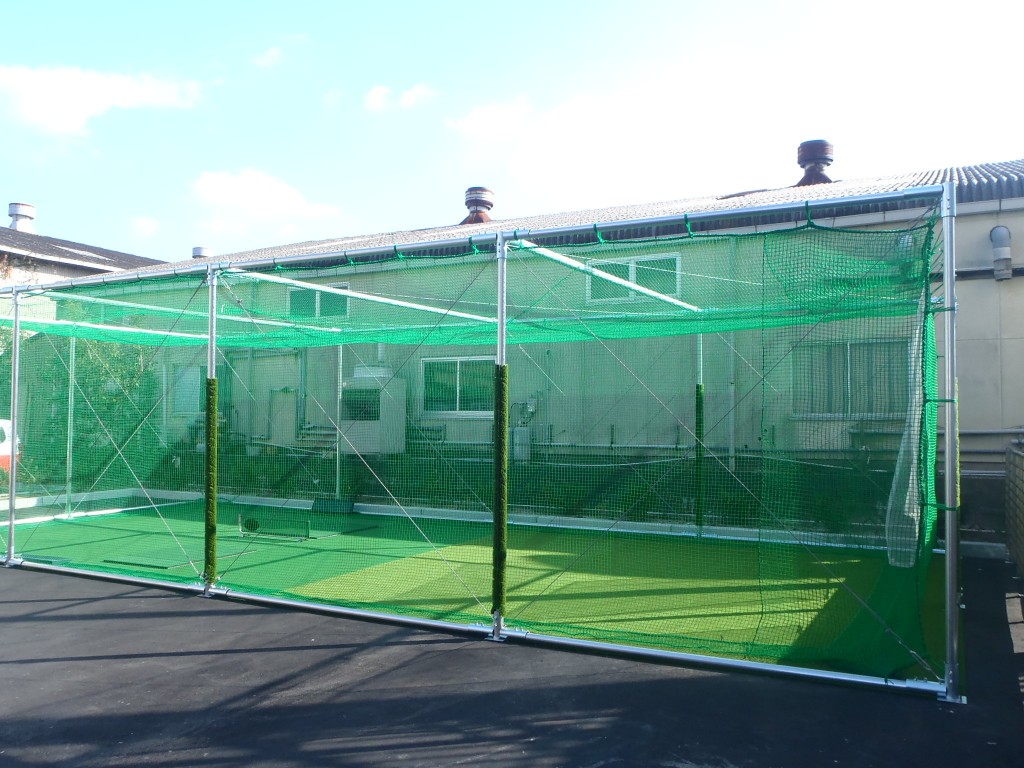 タキゲン福岡支店様　インドアゴルフネット新設工事