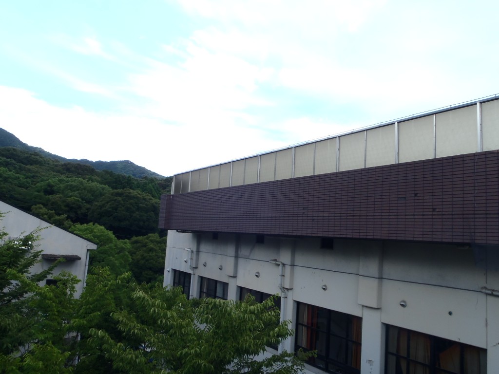 外壁落下防止ネット設置工事