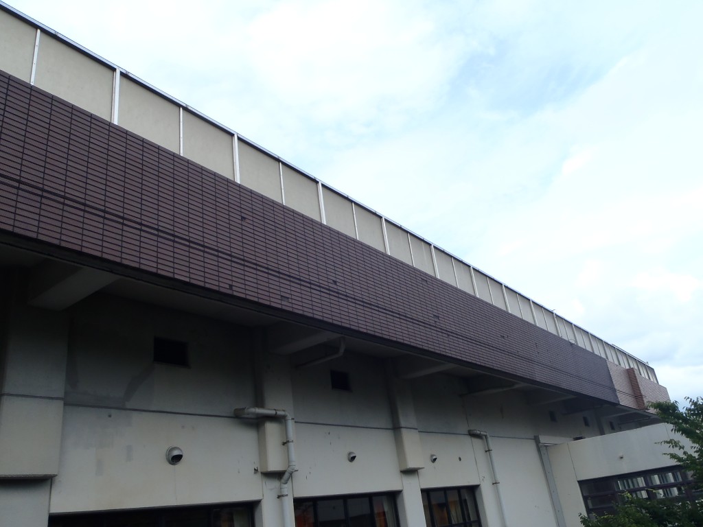 外壁落下防止ネット設置工事