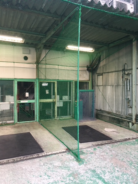 バッティングセンター打席仕切りネット張替工事