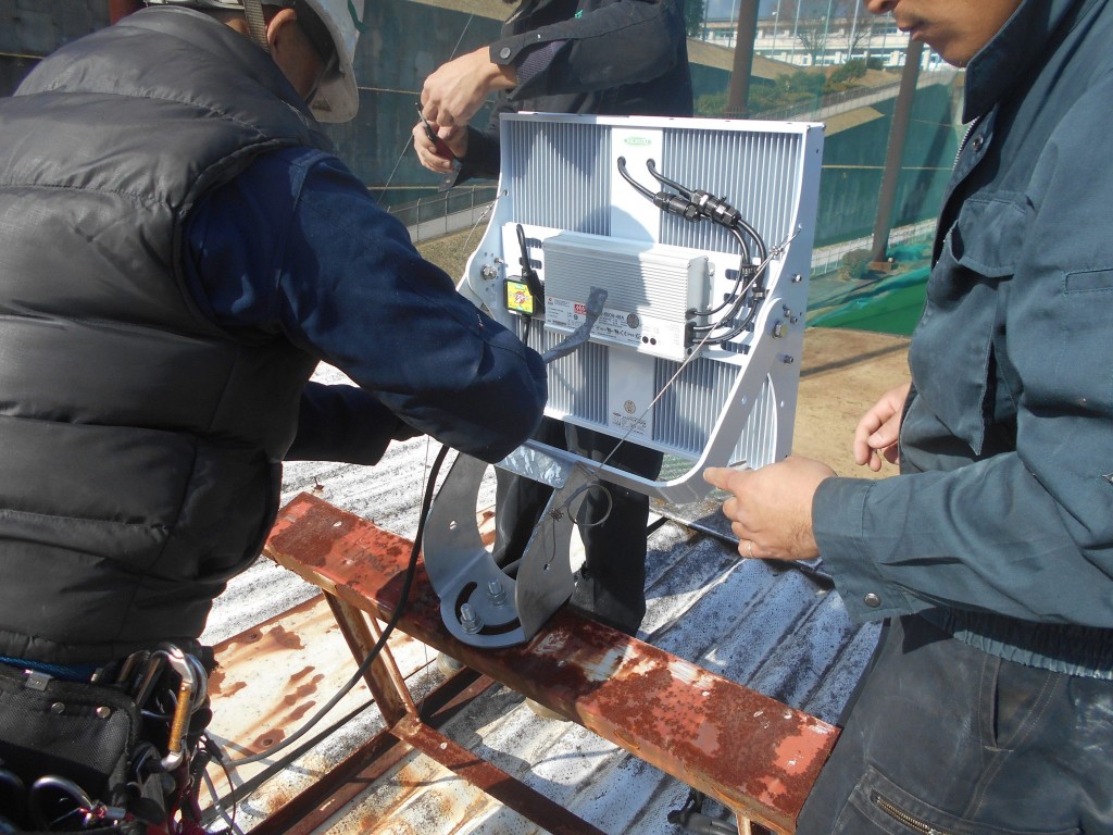 LED投光器及び打席LED照明設置工事