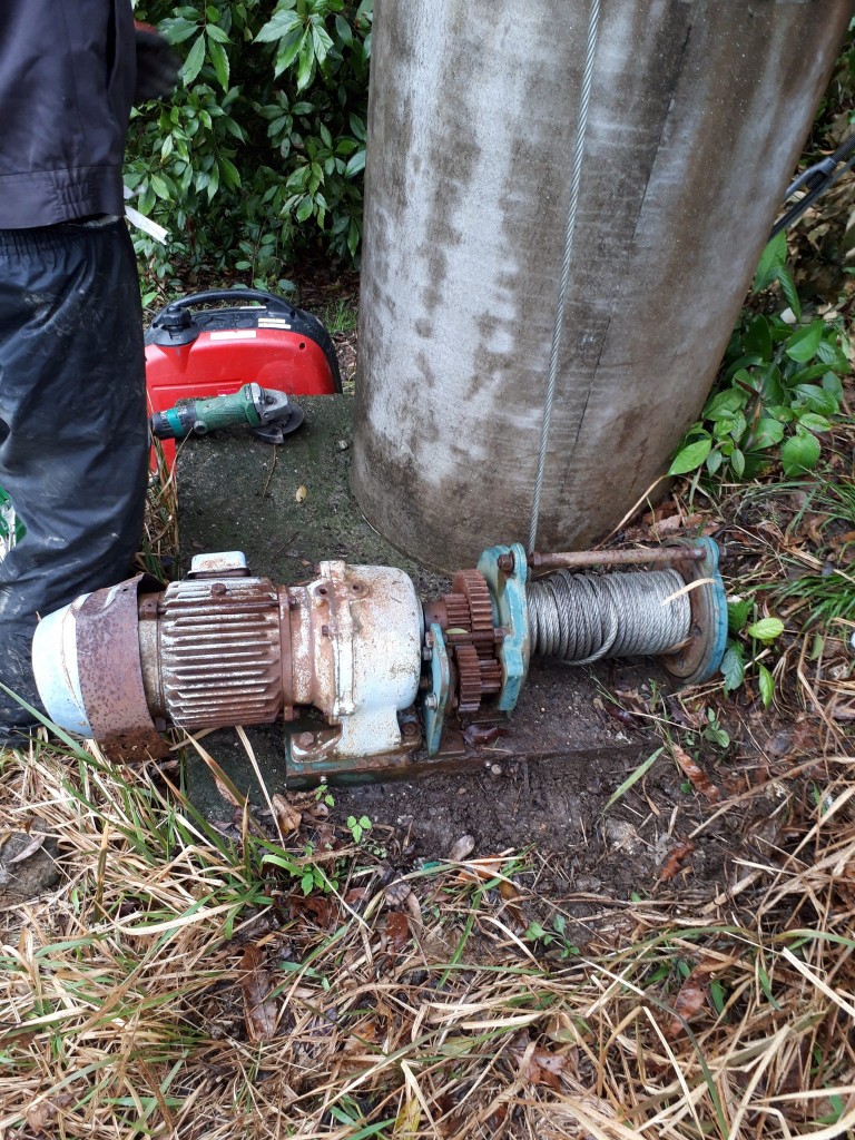 電動ウィンチ交換工事