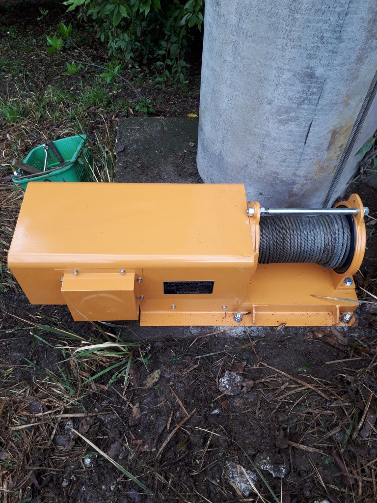 電動ウィンチ交換工事