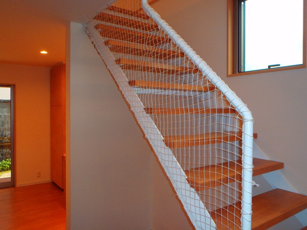 転落防止ネット設置工事