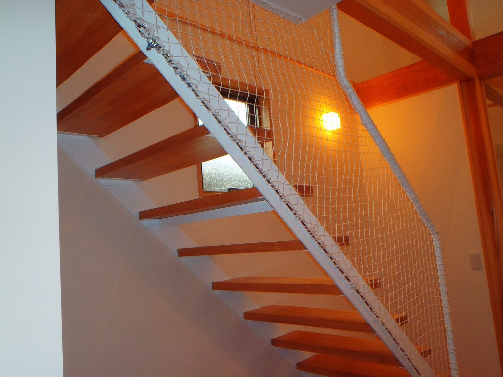 転落防止ネット設置工事