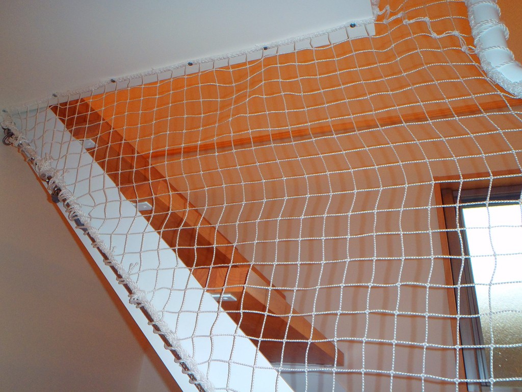 転落防止ネット設置工事