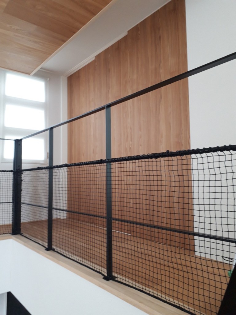 落下防止ネット設置工事