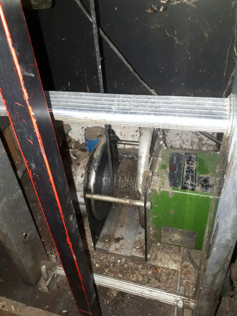 昇降ワイヤー交換工事