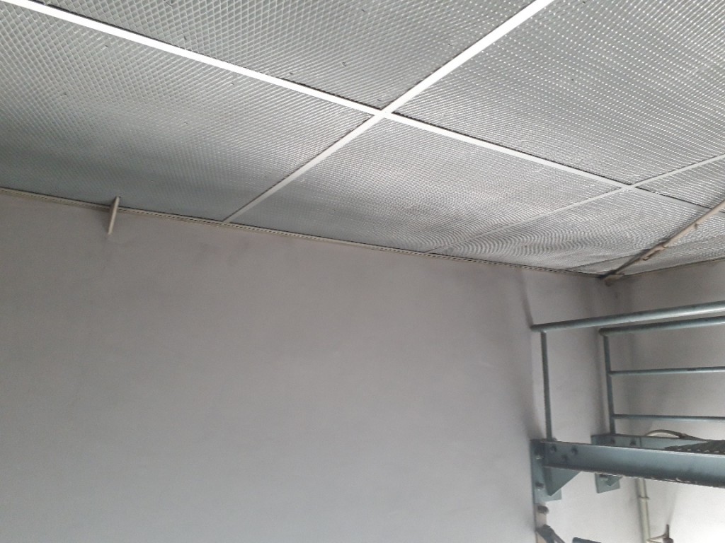 剥落防止ネット設置工事