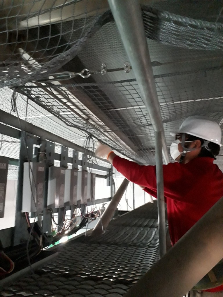 剥落防止ネット設置工事