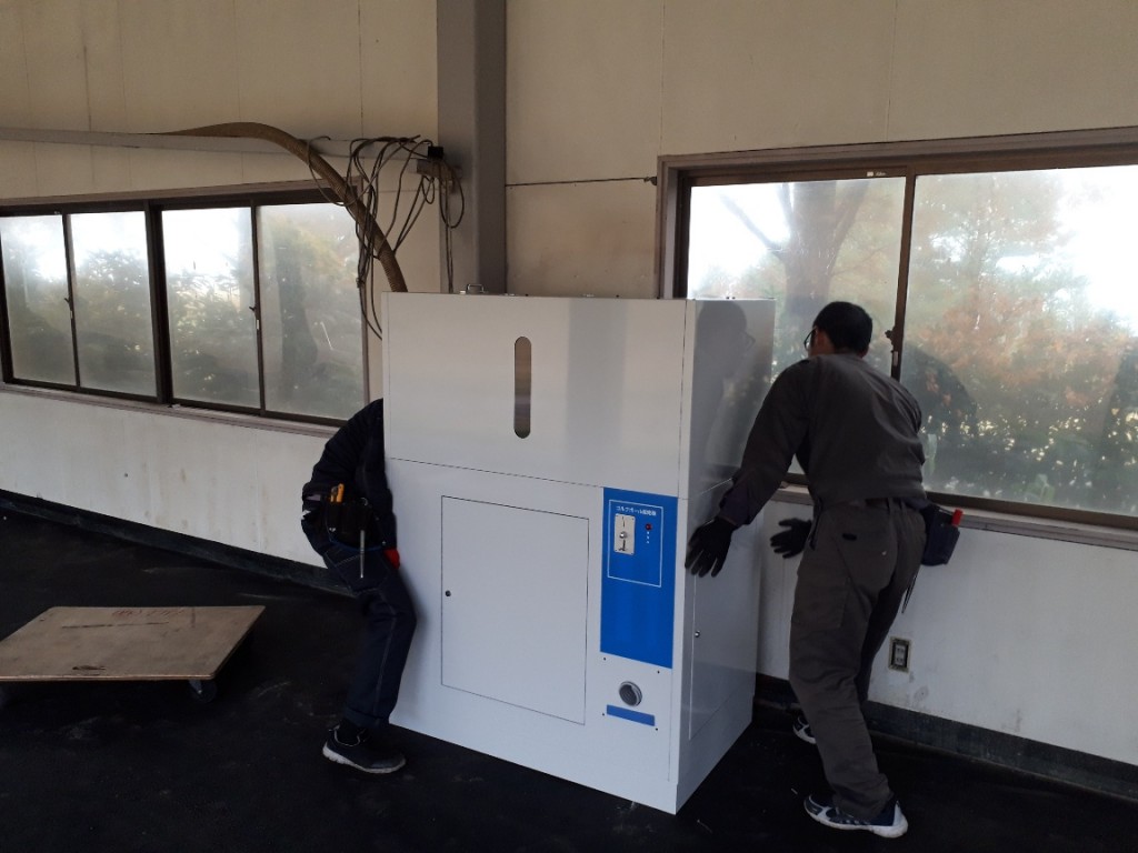 ボール販売機及び打席備品設置工事