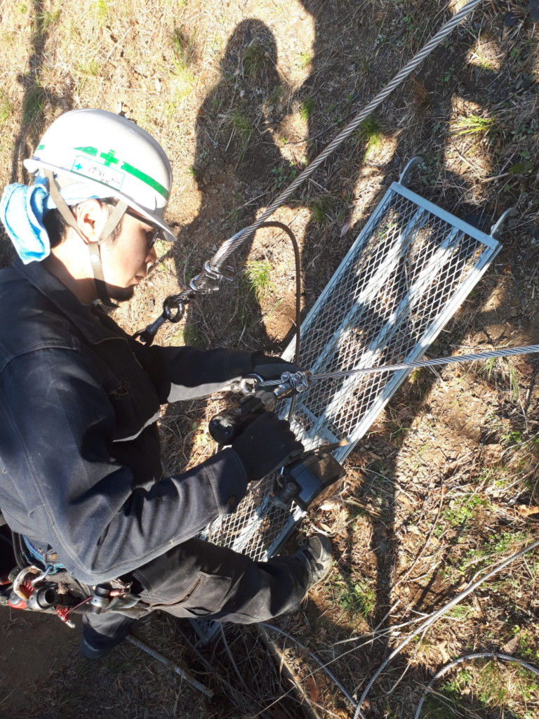 目隠しネット設置工事