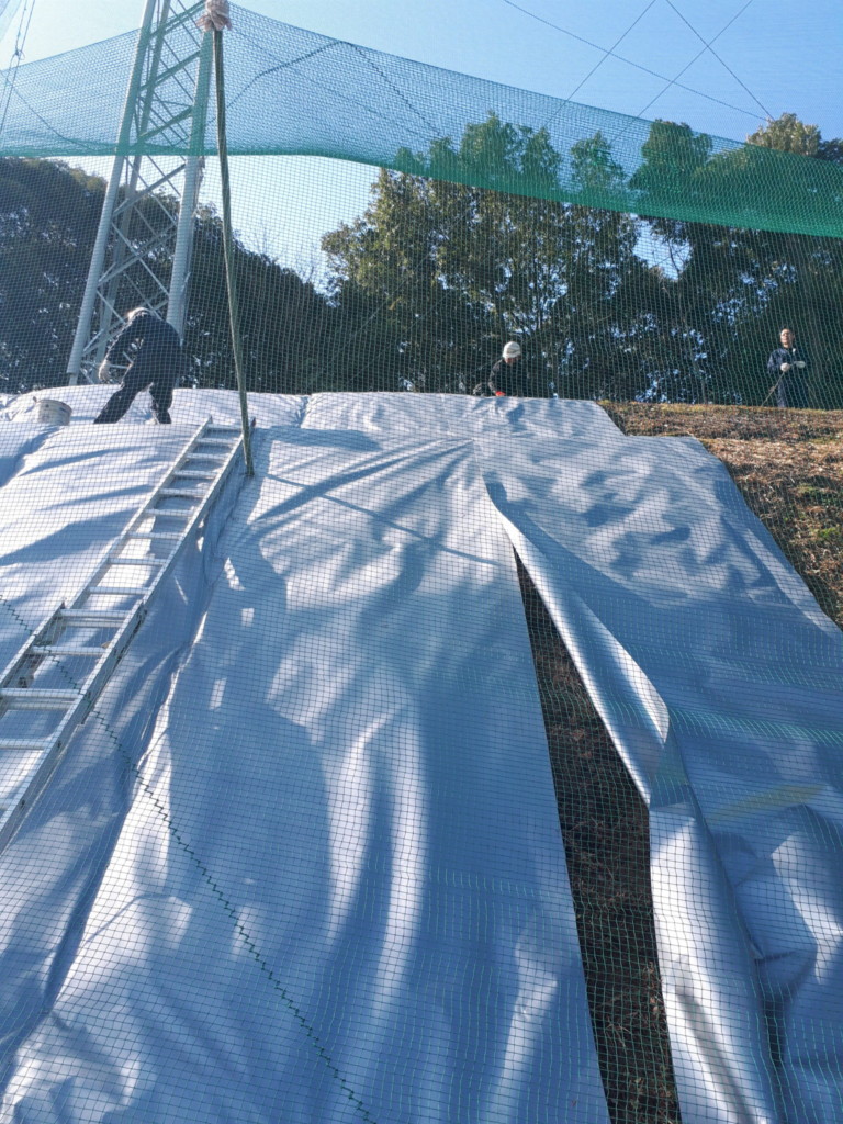 法面UVシート貼り工事
