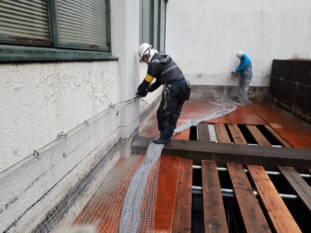 落下防止ネット設置工事