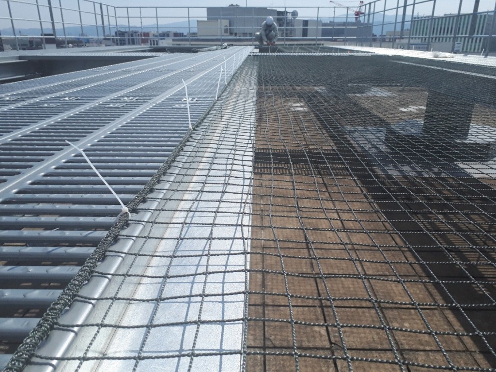 落下防止ネット設置工事