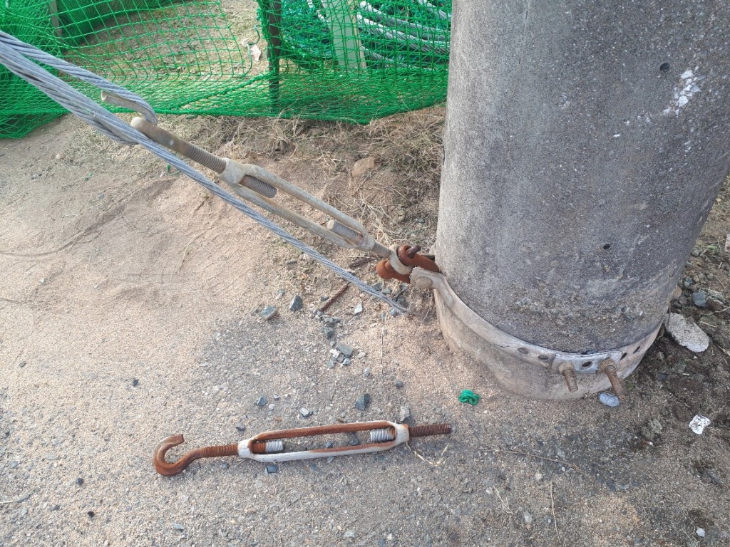 コンクリート柱支線交換工事