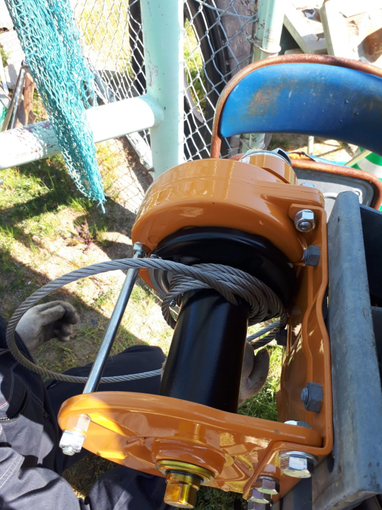 手動ウインチ交換工事