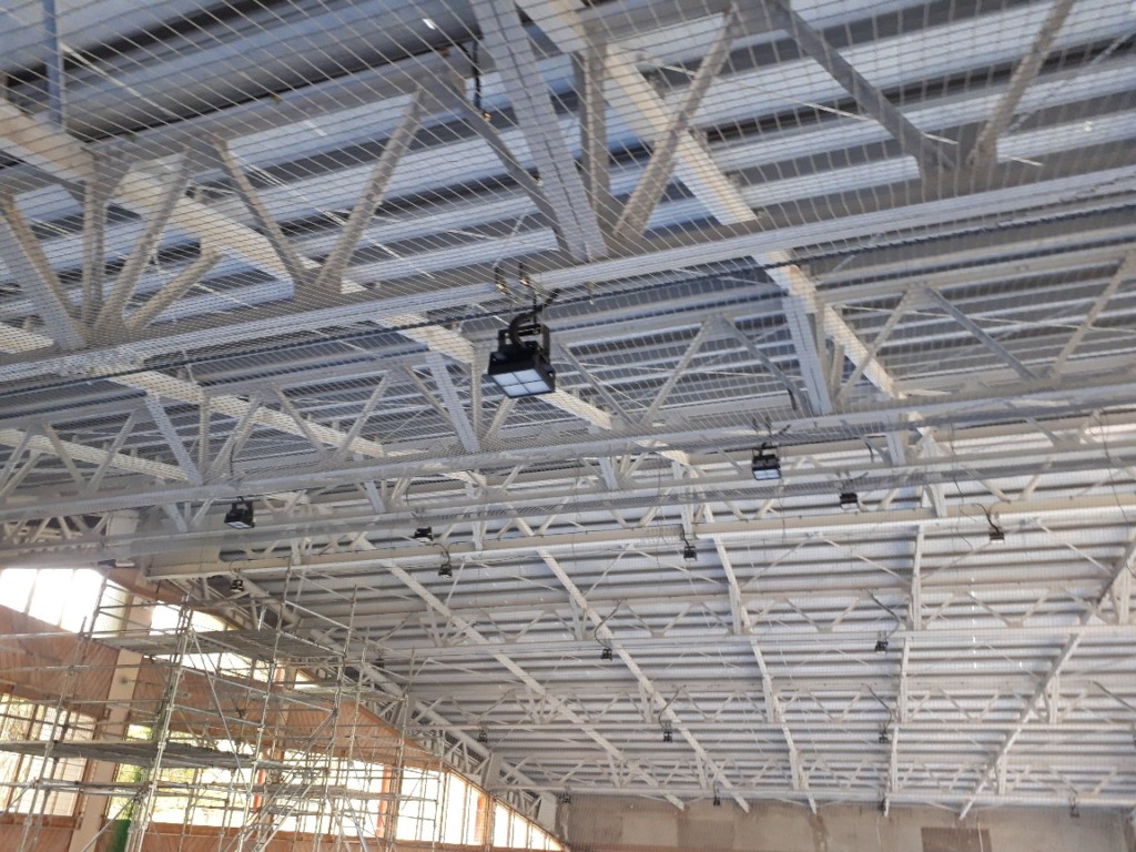 天井防球ネット設置工事