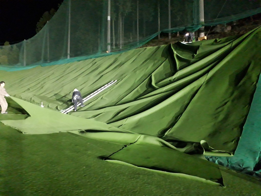 法面人工芝貼り工事