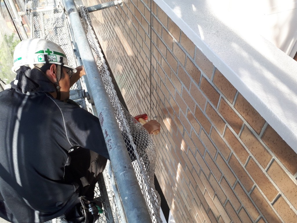剥落防止ネット設置工事