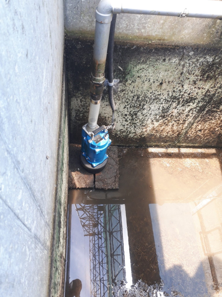 水中ポンプ交換工事