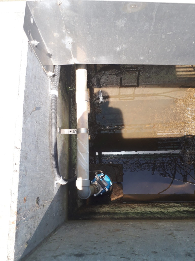 水中ポンプ交換工事