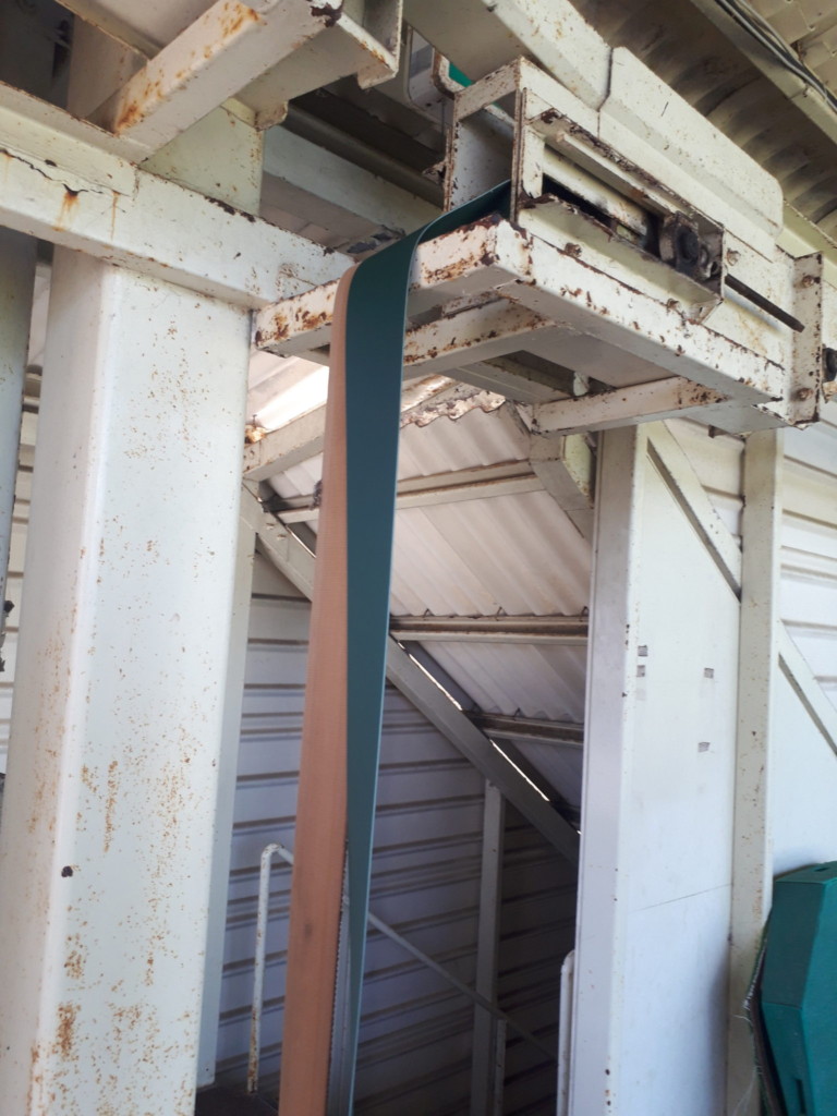 ボール送球コンベアベルト交換工事