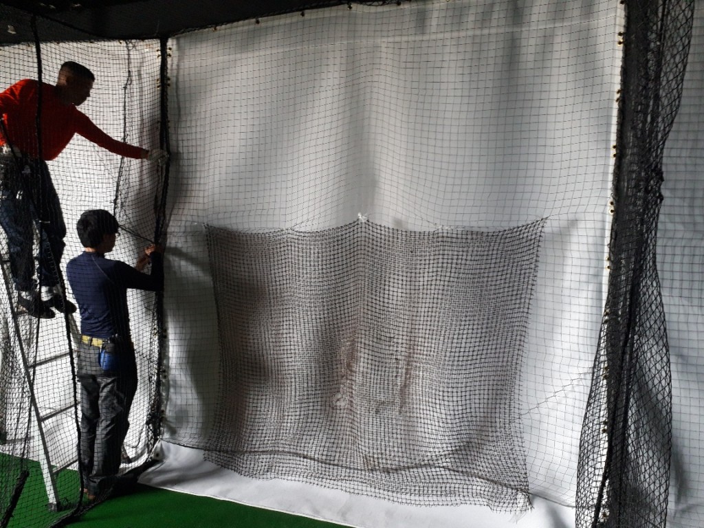 インドアゴルフ通過ネット張替工事
