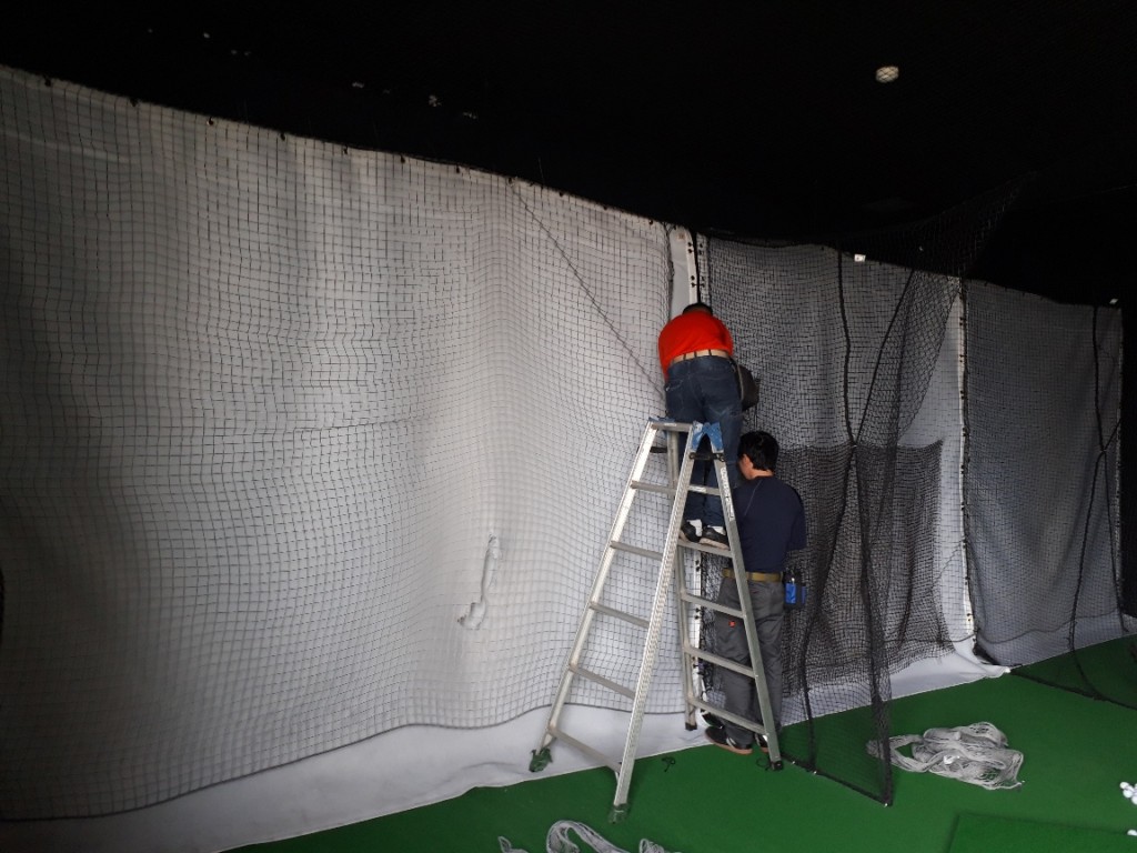 インドアゴルフ通過ネット張替工事