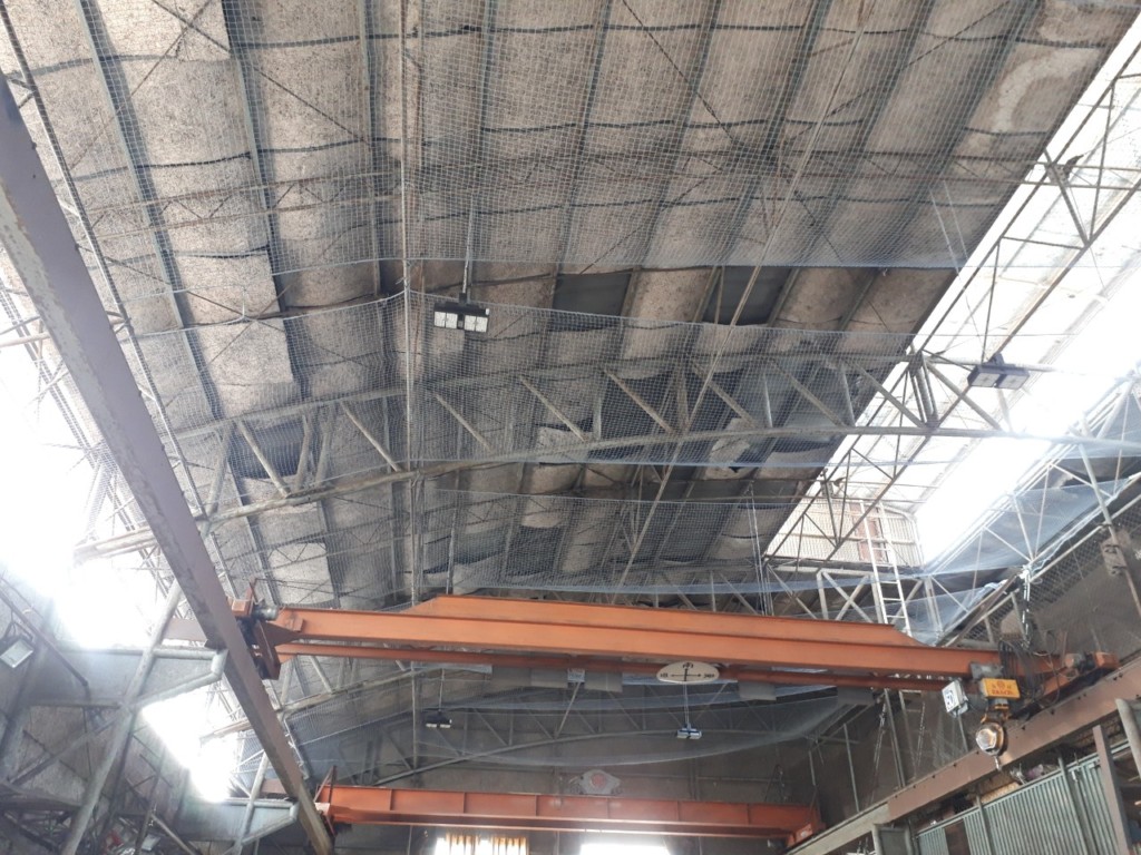 落下防止ネット設置工事