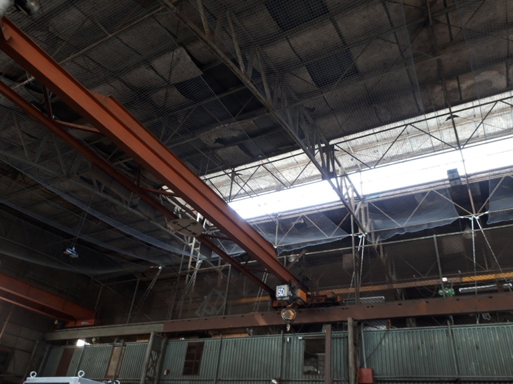 落下防止ネット設置工事