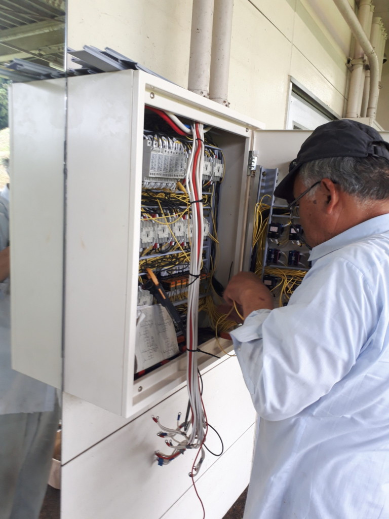 電動ウインチ制御盤交換工事