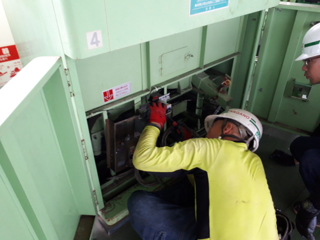 ボール貸出機入替工事