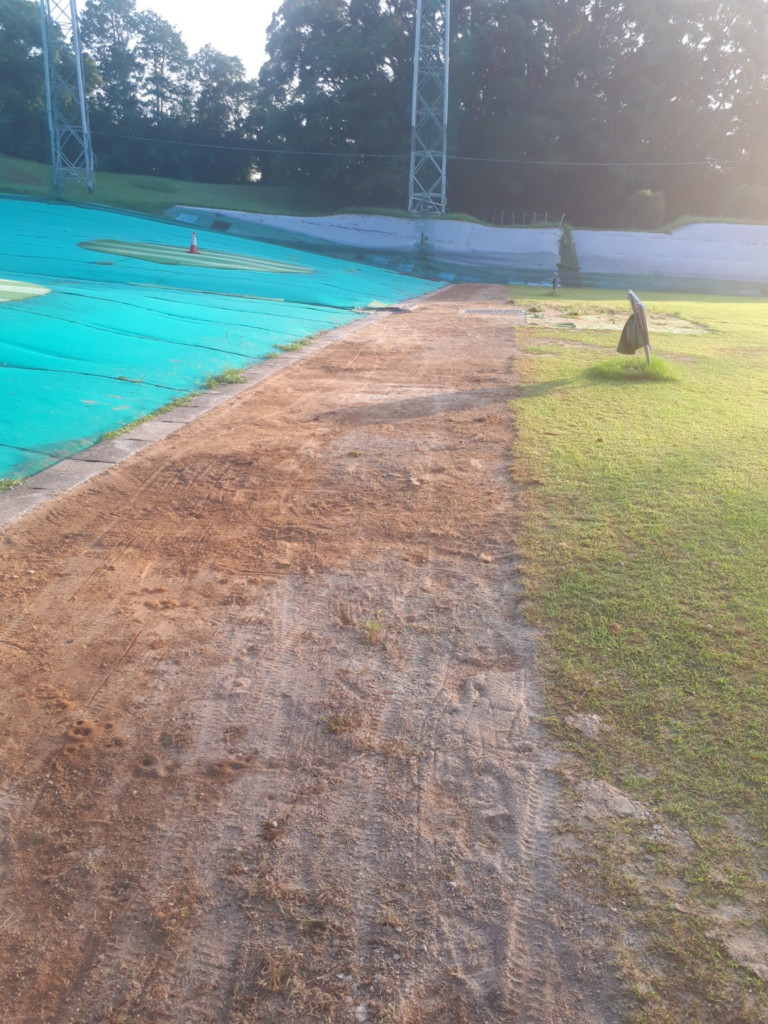 人工芝貼り工事