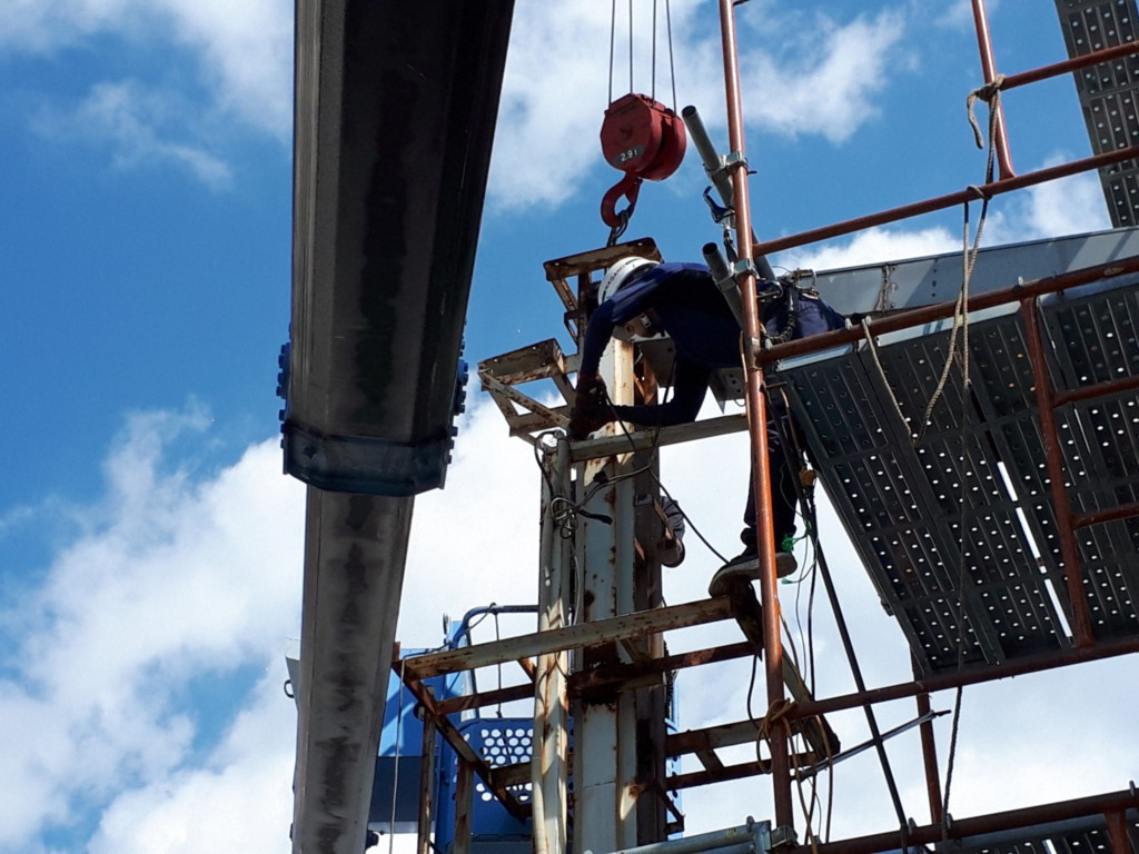 縦コンベア交換工事