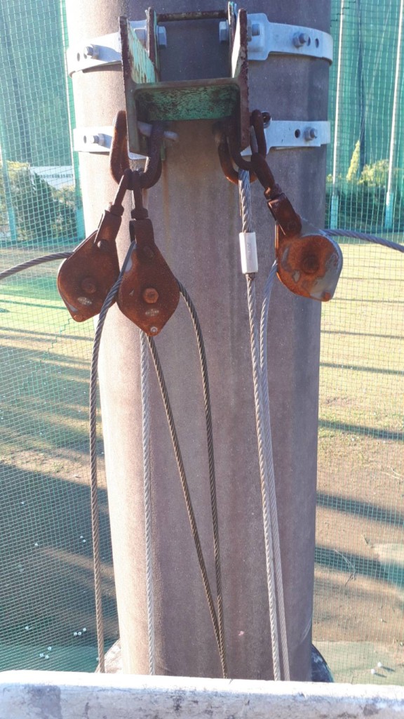 遮光ネット滑車交換