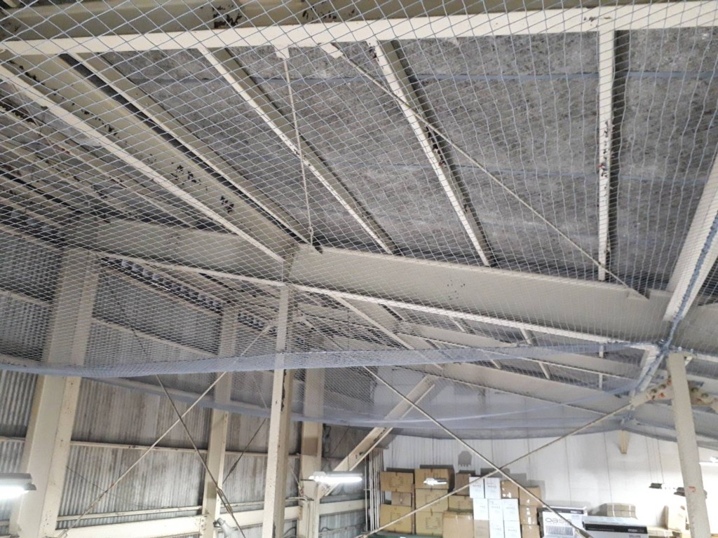 落下防止ネット設置工事
