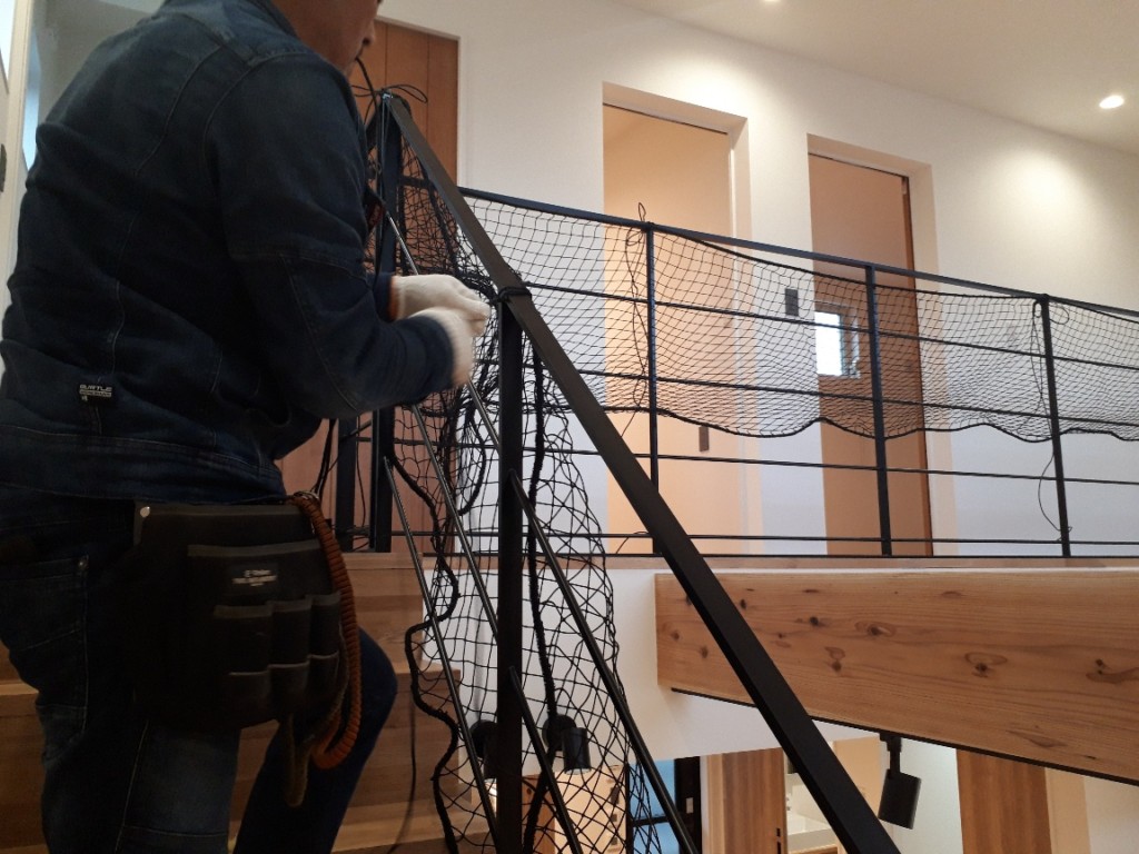 落下防止ネット設置工事