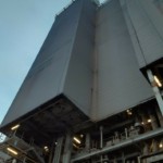 発電所内剥落防止垂直ネット設置工事