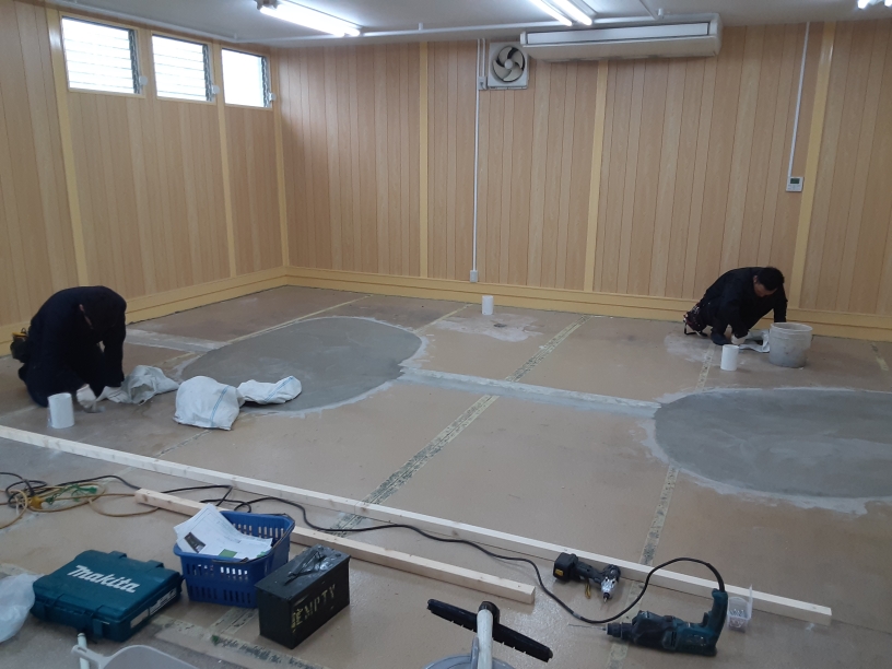 パター用人工芝貼り工事