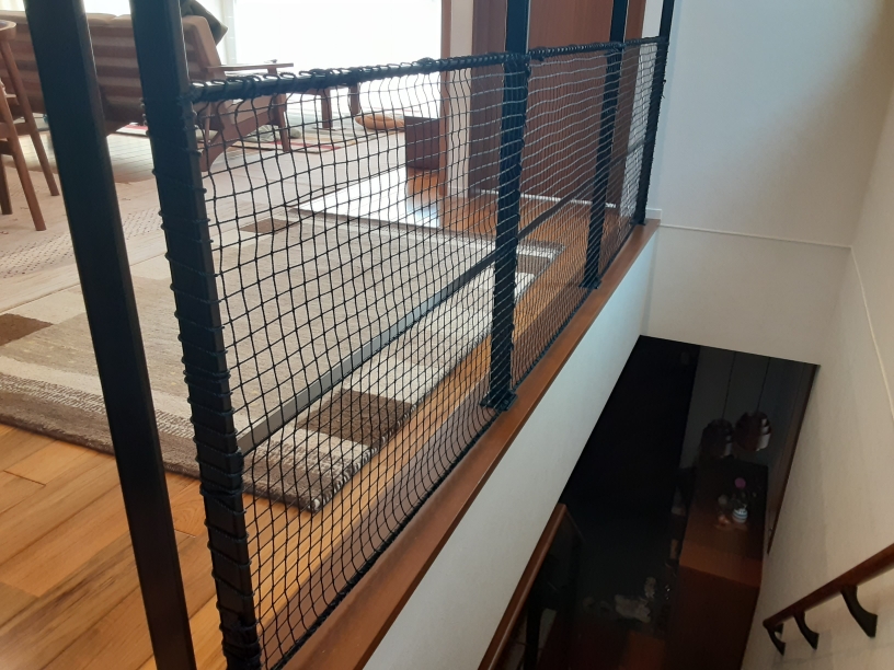 落下防止ネット設置工事