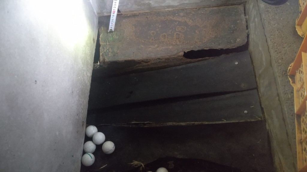 ボールピット内鉄板溶接工事