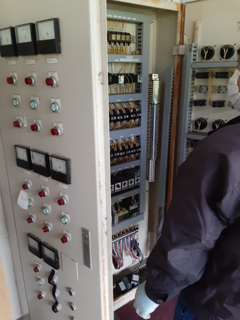 電動ウインチ制御盤交換工事