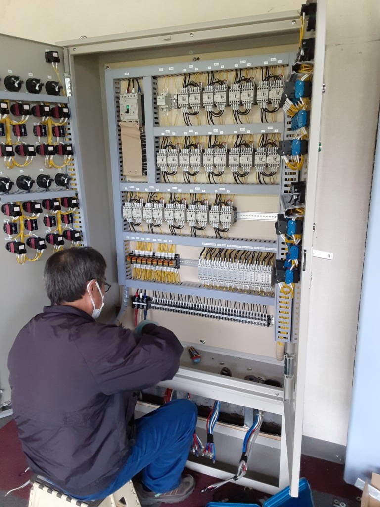 電動ウインチ制御盤交換工事